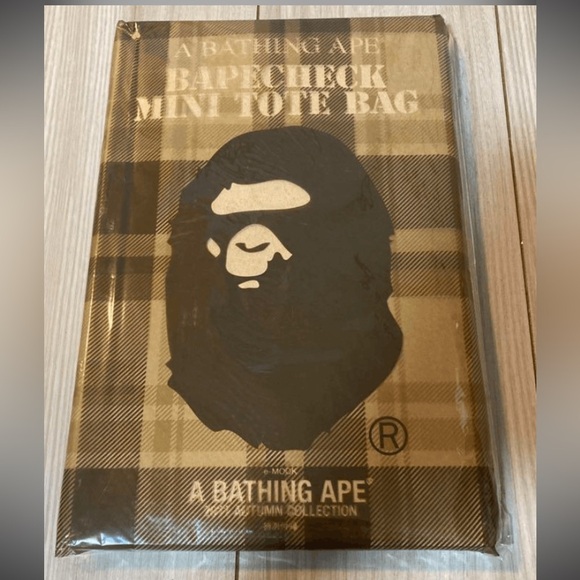 Bape Bathing Ape Plaid Tote/Bag | VERY RARE | NEW!!! 🦍🦧 - Picture 7 of 9